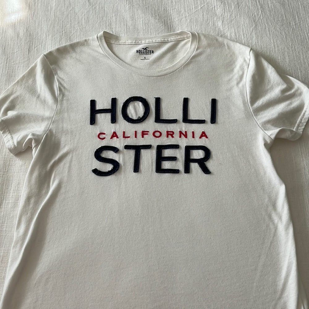 Hollister Tee Shirt